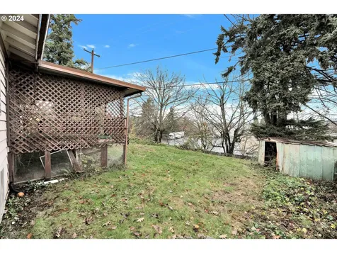 17745 NE Wasco Street Portland OR 97230