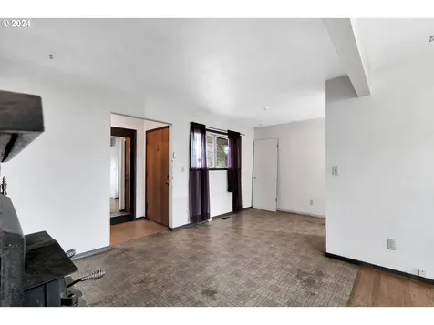 17745 NE Wasco Street Portland OR 97230