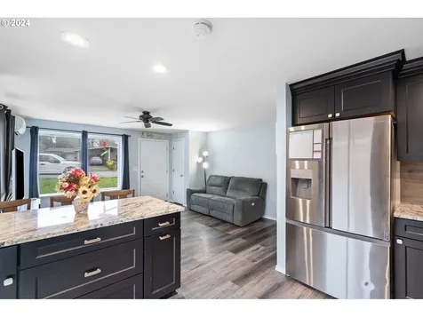 2280 F Street Washougal WA 98671