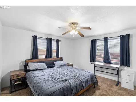 2280 F Street Washougal WA 98671