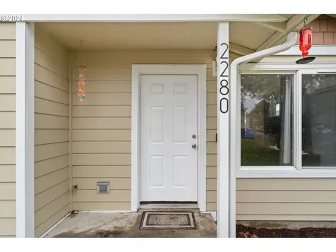 2280 F Street Washougal WA 98671