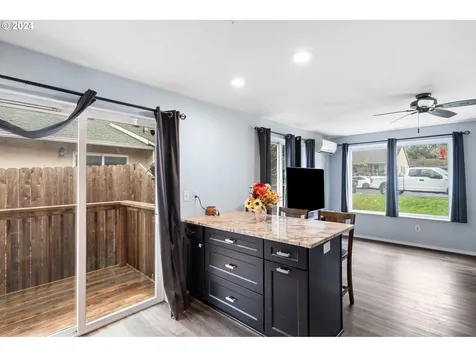 2280 F Street Washougal WA 98671