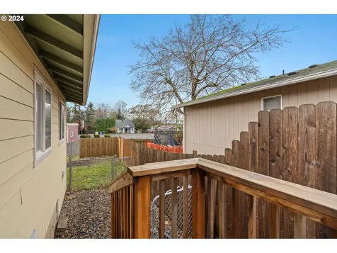 2280 F Street Washougal WA 98671