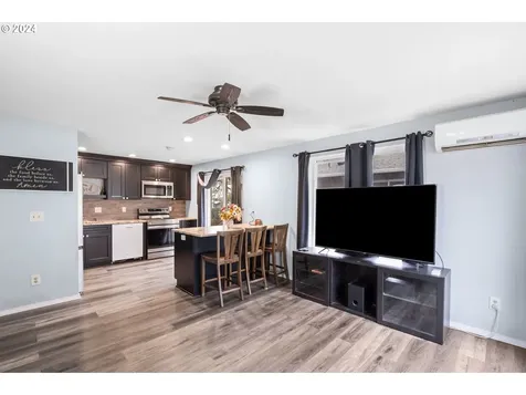 2280 F Street Washougal WA 98671