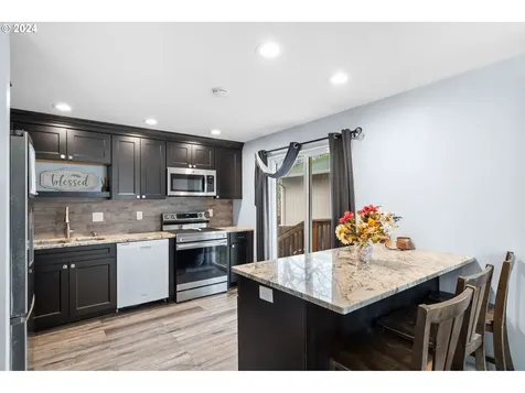 2280 F Street Washougal WA 98671