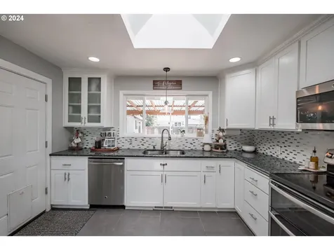 1410 7th Avenue SW Albany OR 97321