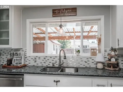 1410 7th Avenue SW Albany OR 97321