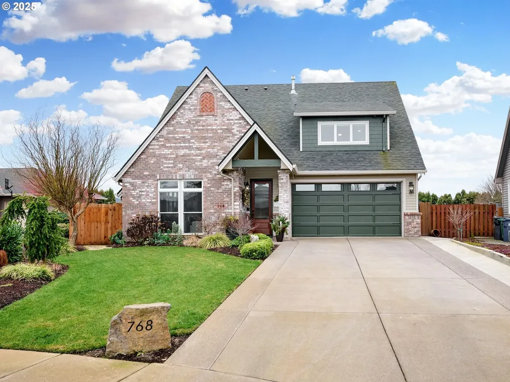 768 Goose Hollow Court Woodburn OR 97071