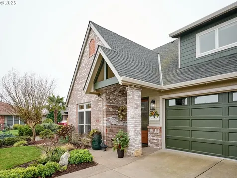 768 Goose Hollow Court Woodburn OR 97071