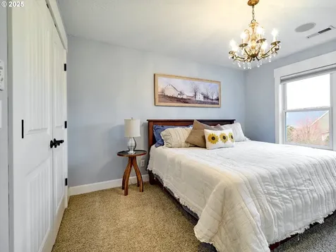 768 Goose Hollow Court Woodburn OR 97071