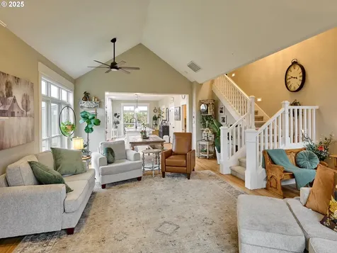 768 Goose Hollow Court Woodburn OR 97071