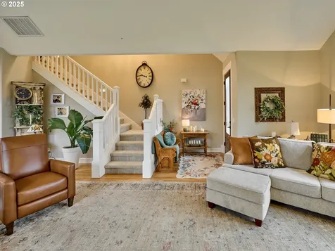 768 Goose Hollow Court Woodburn OR 97071