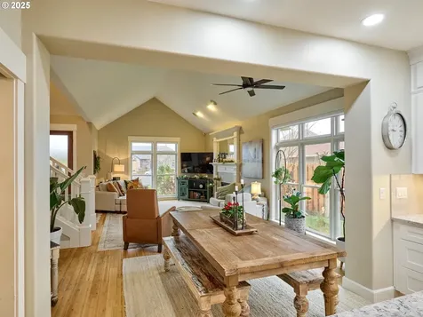 768 Goose Hollow Court Woodburn OR 97071