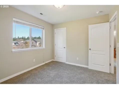 2208 NE 104th Street Vancouver WA 98686