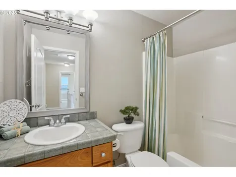 2208 NE 104th Street Vancouver WA 98686
