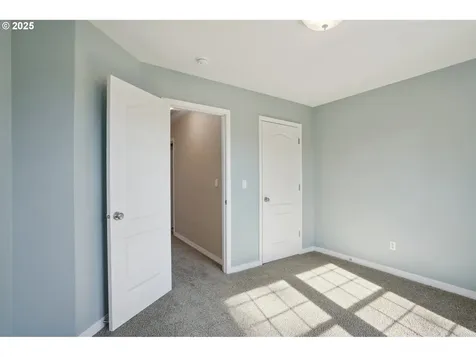 2208 NE 104th Street Vancouver WA 98686