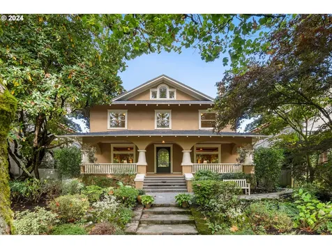1621 NE Knott Street Portland OR 97212