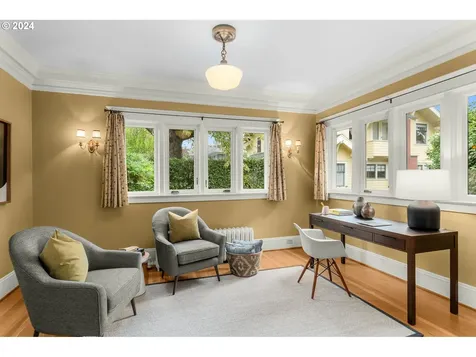 1621 NE Knott Street Portland OR 97212