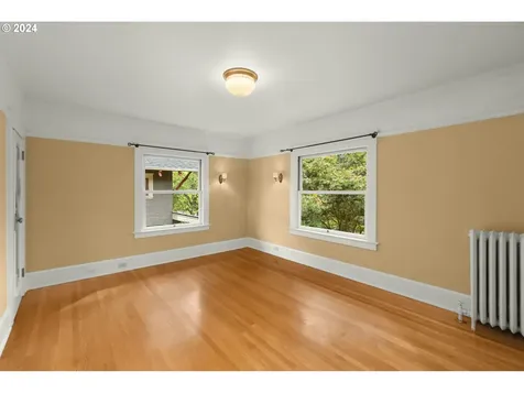 1621 NE Knott Street Portland OR 97212