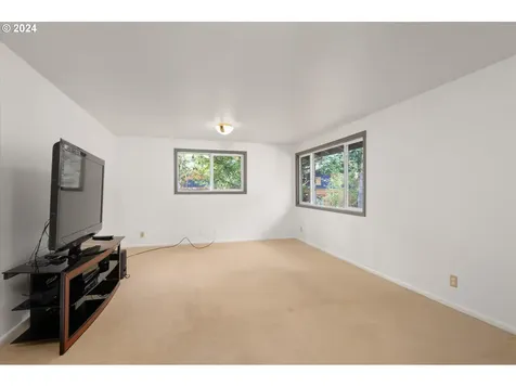 1321 Paige Avenue Eugene OR 97405