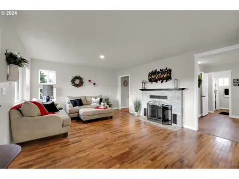 1248 M Street Springfield OR 97477
