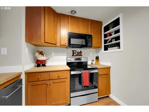 1248 M Street Springfield OR 97477