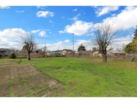 1248 M Street Springfield OR 97477