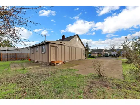 1248 M Street Springfield OR 97477