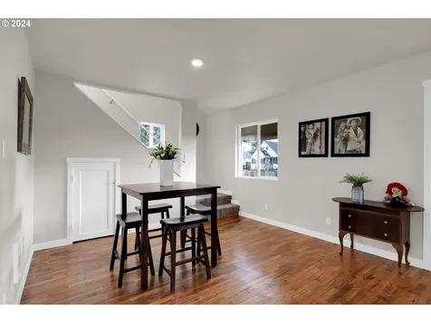1248 M Street Springfield OR 97477