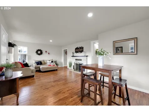 1248 M Street Springfield OR 97477