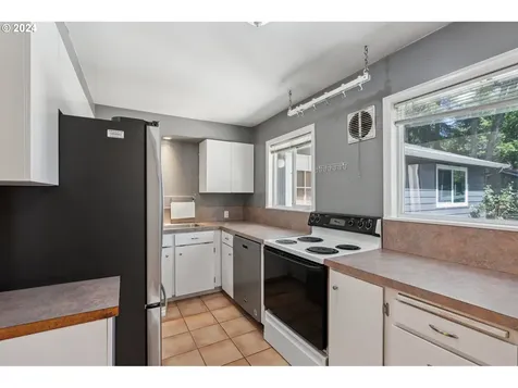 12455 SW Fairfield Place Beaverton OR 97005