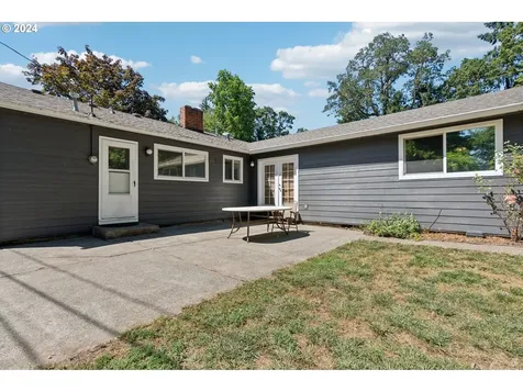 12455 SW Fairfield Place Beaverton OR 97005