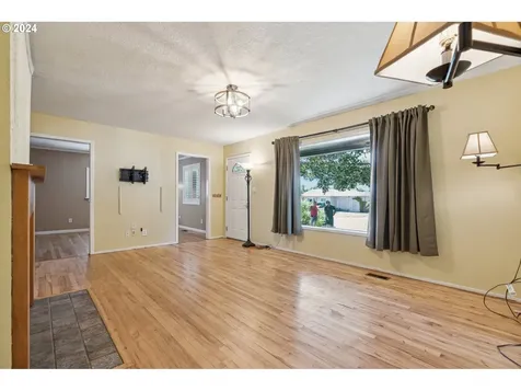 12455 SW Fairfield Place Beaverton OR 97005