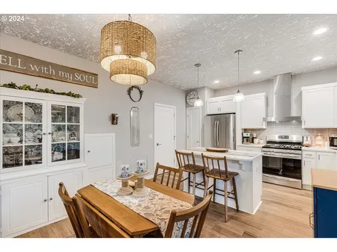 1121 NE 239th Place Wood Village OR 97060
