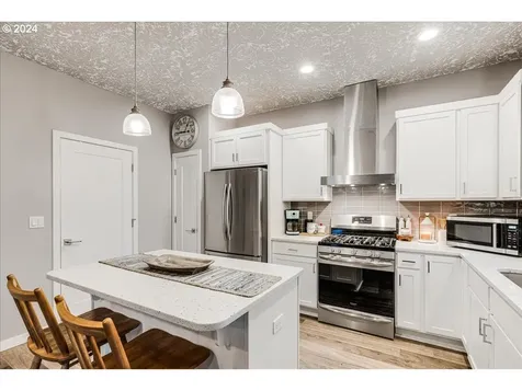 1121 NE 239th Place Wood Village OR 97060