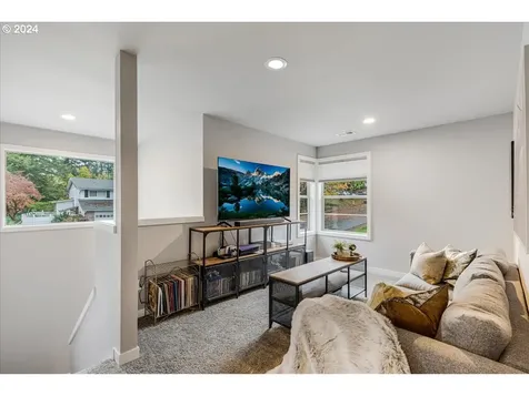1121 NE 239th Place Wood Village OR 97060