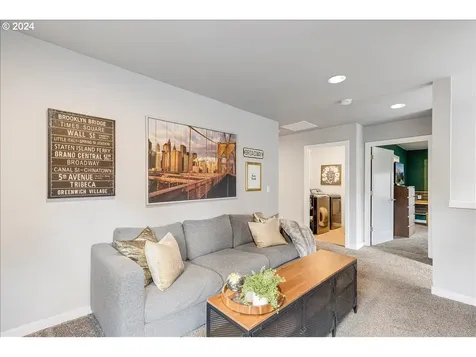 1121 NE 239th Place Wood Village OR 97060