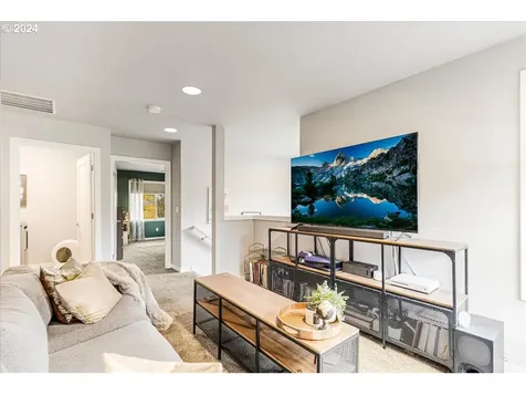 1121 NE 239th Place Wood Village OR 97060