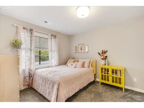 1121 NE 239th Place Wood Village OR 97060