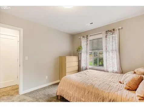 1121 NE 239th Place Wood Village OR 97060