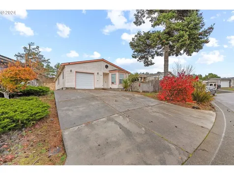 937 Stillwater Drive Coos Bay OR 97420