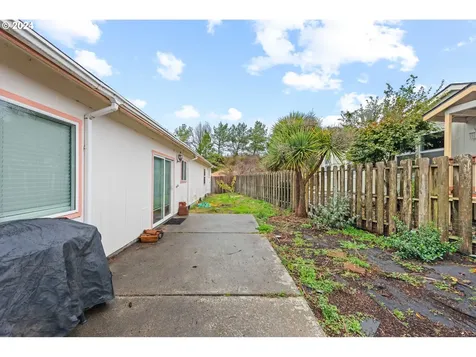937 Stillwater Drive Coos Bay OR 97420
