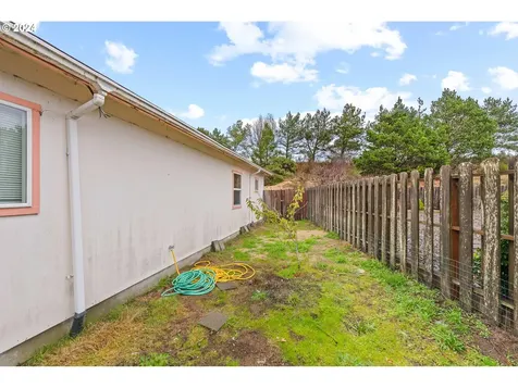 937 Stillwater Drive Coos Bay OR 97420