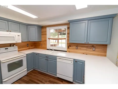 4780 Treewood Drive Florence OR 97439