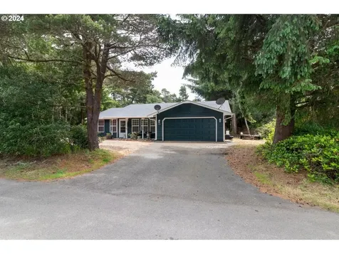 4780 Treewood Drive Florence OR 97439