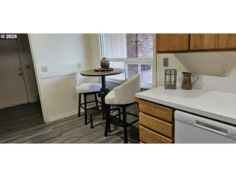 746 W Luellen Drive Roseburg OR 97471
