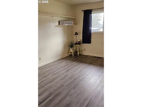 746 W Luellen Drive Roseburg OR 97471