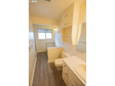 746 W Luellen Drive Roseburg OR 97471