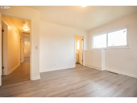 746 W Luellen Drive Roseburg OR 97471