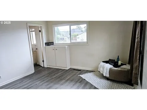 746 W Luellen Drive Roseburg OR 97471